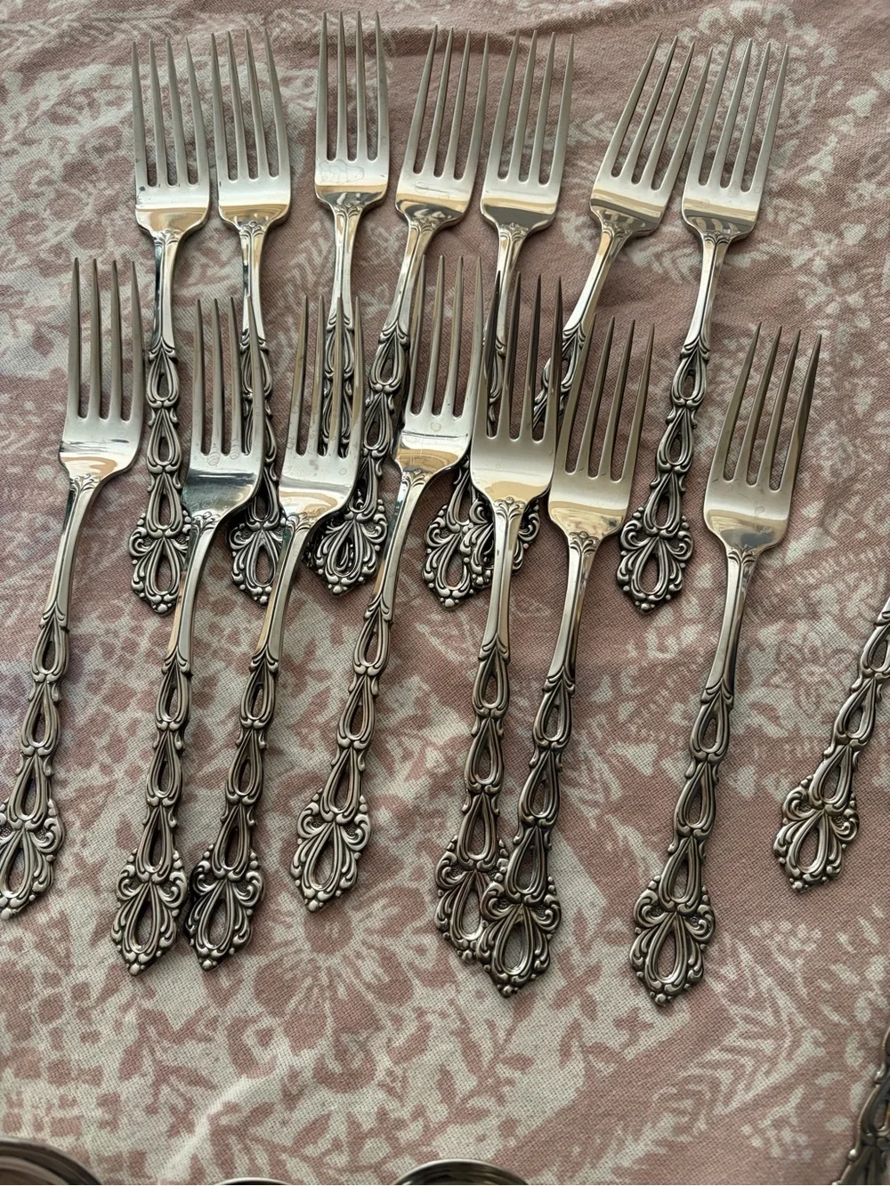 Oneida Community Chandelier Pattern Stainless Vintage Flatware Set